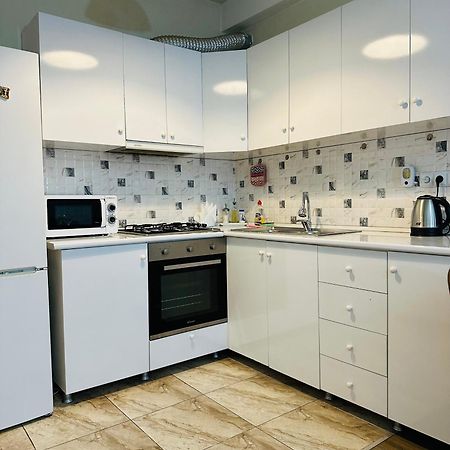 Apartamento Twins Tower Tiflis Exterior foto