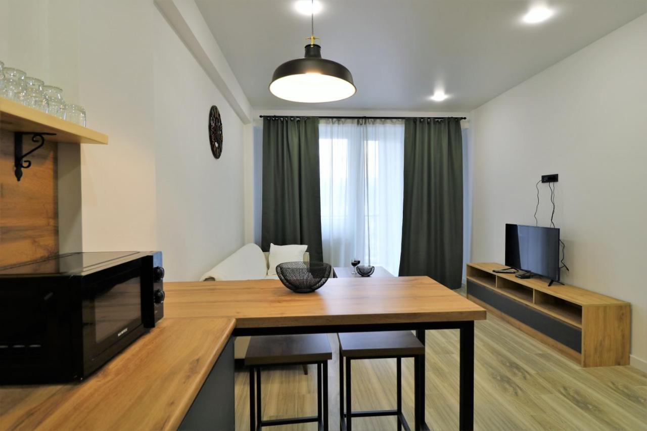 Apartamento Twins Tower Tiflis Exterior foto