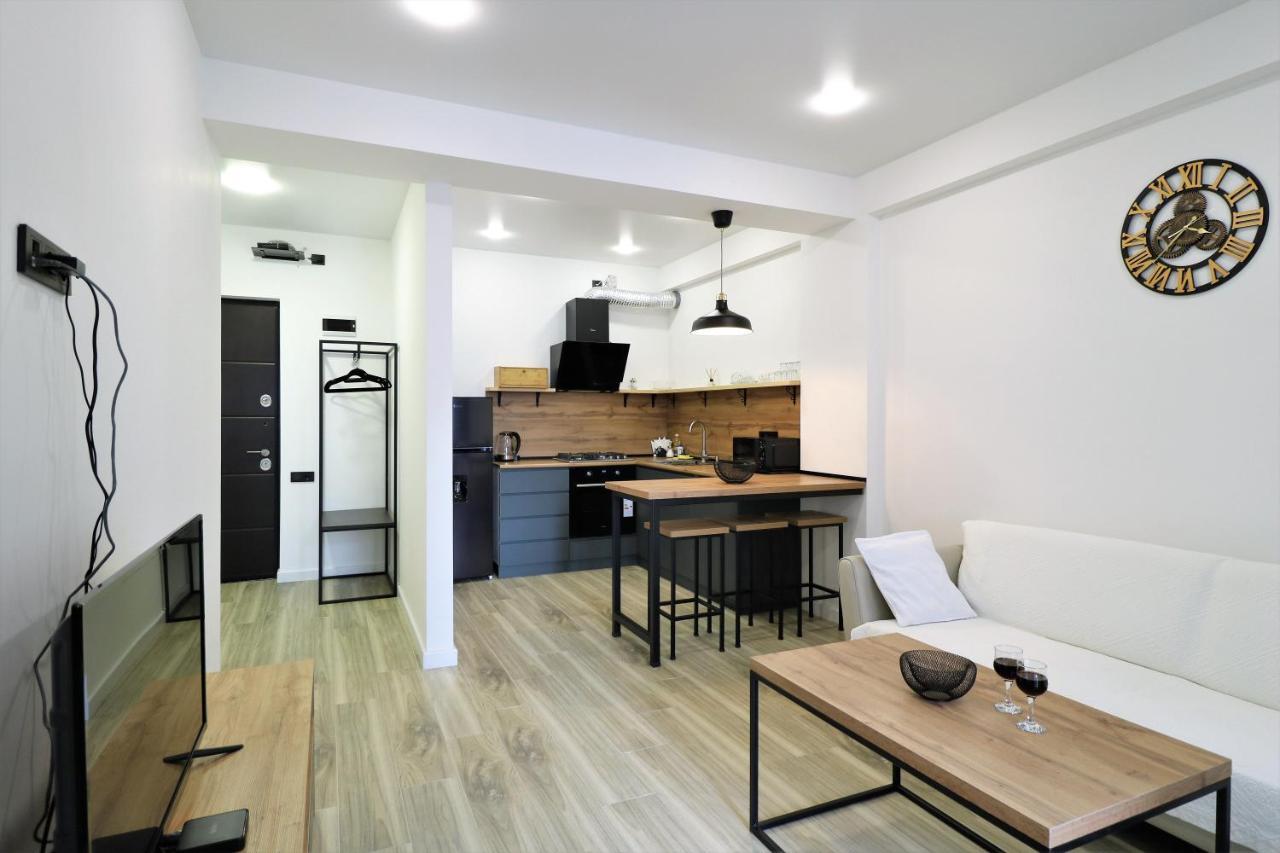Apartamento Twins Tower Tiflis Exterior foto