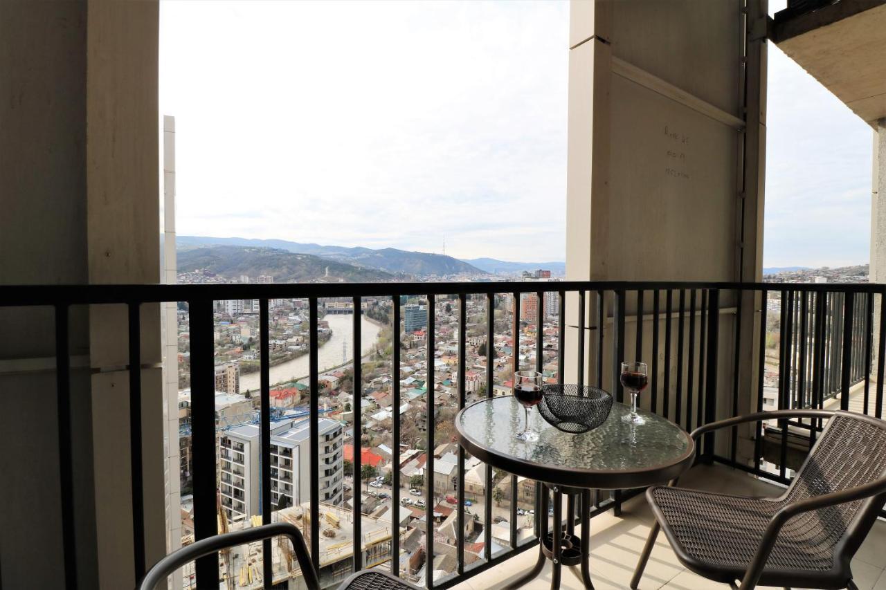 Apartamento Twins Tower Tiflis Exterior foto