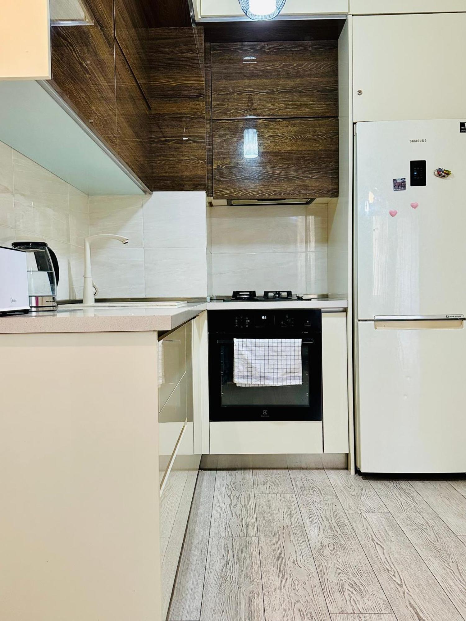 Apartamento Twins Tower Tiflis Exterior foto