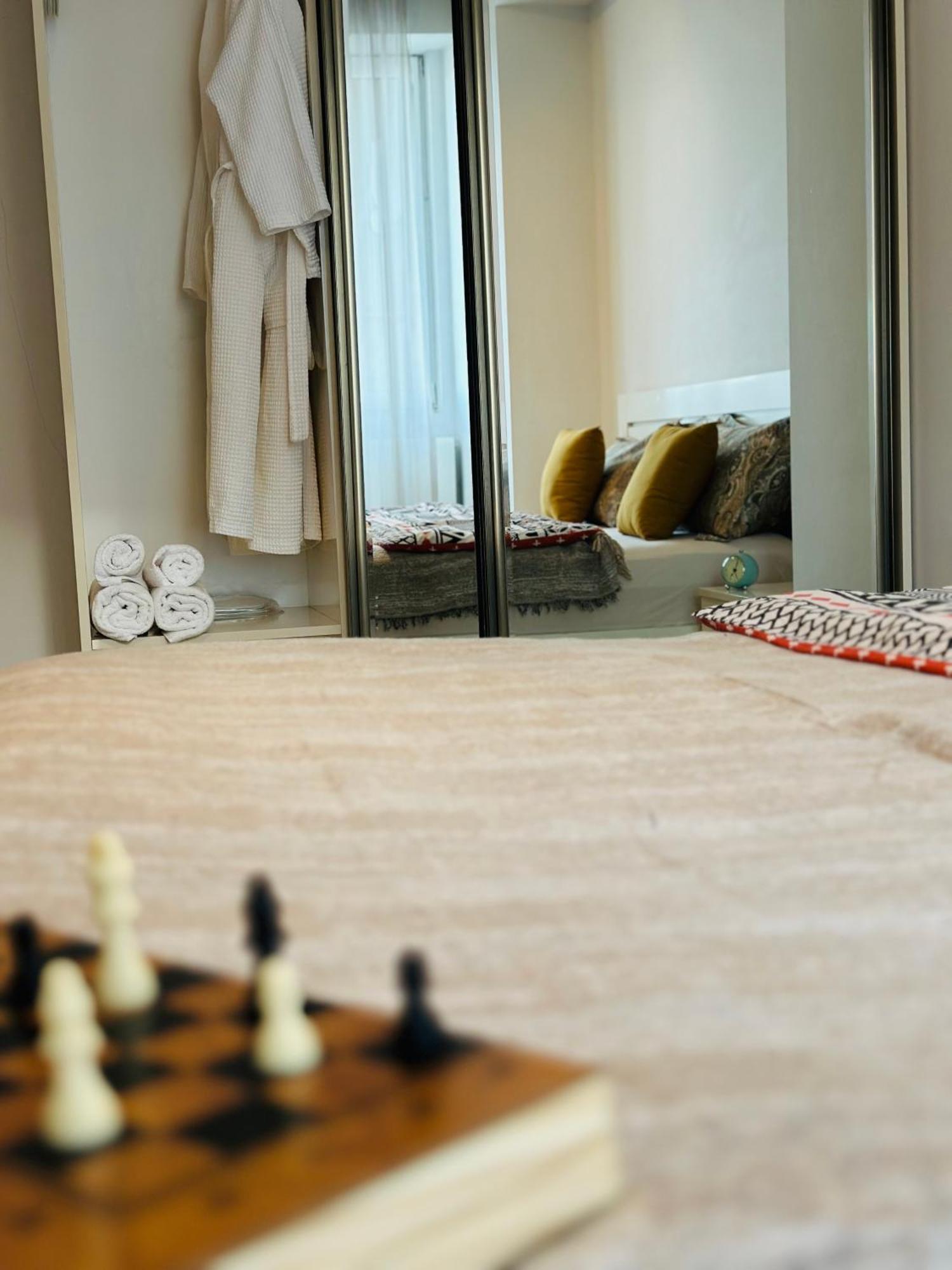Apartamento Twins Tower Tiflis Exterior foto