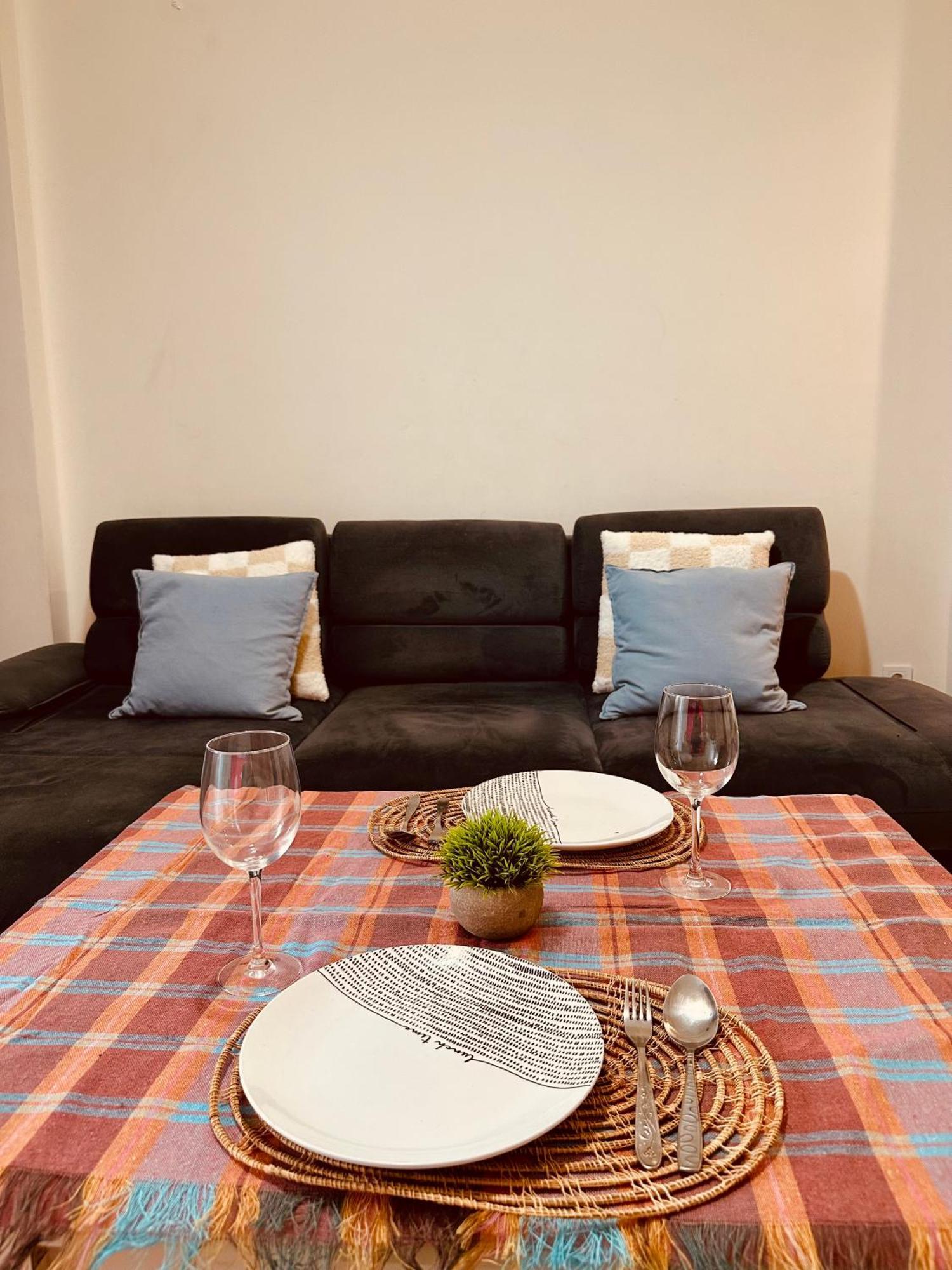 Apartamento Twins Tower Tiflis Exterior foto