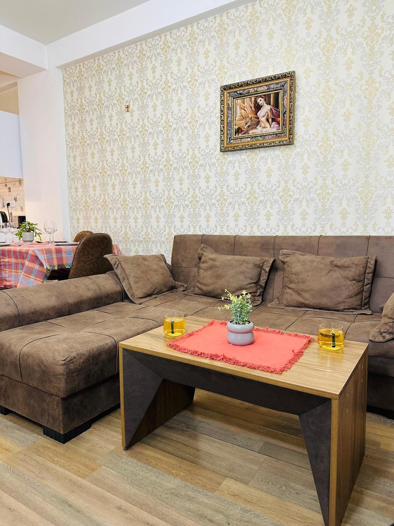Apartamento Twins Tower Tiflis Exterior foto