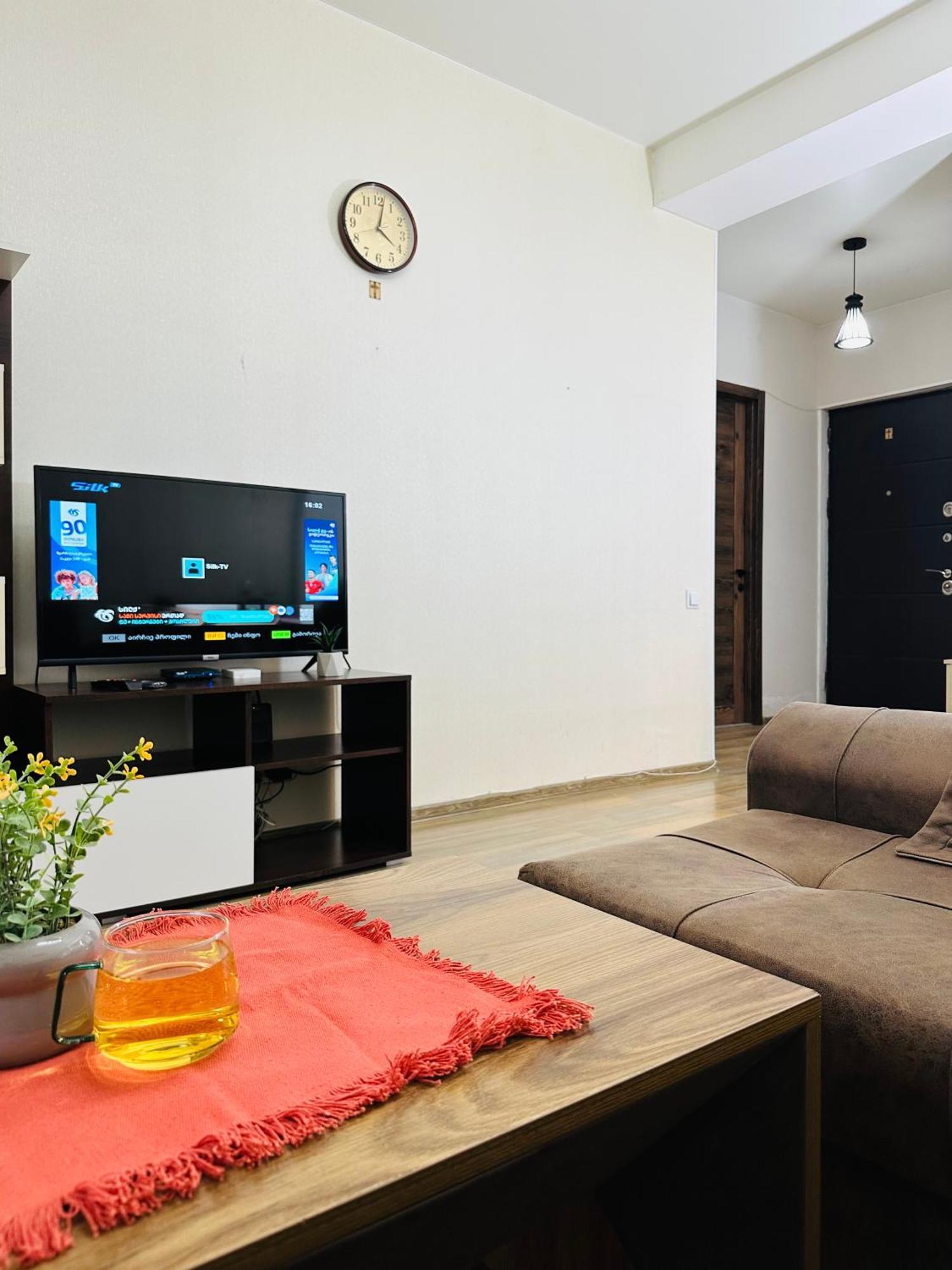 Apartamento Twins Tower Tiflis Exterior foto