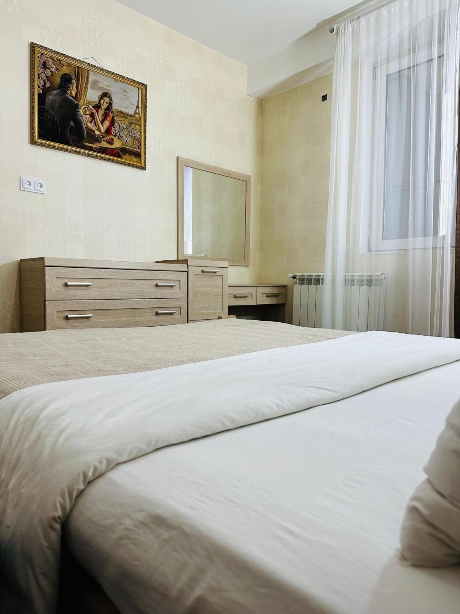 Apartamento Twins Tower Tiflis Exterior foto