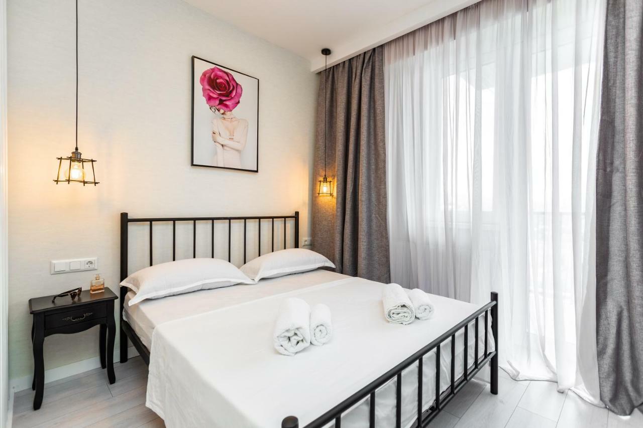 Apartamento Twins Tower Tiflis Exterior foto